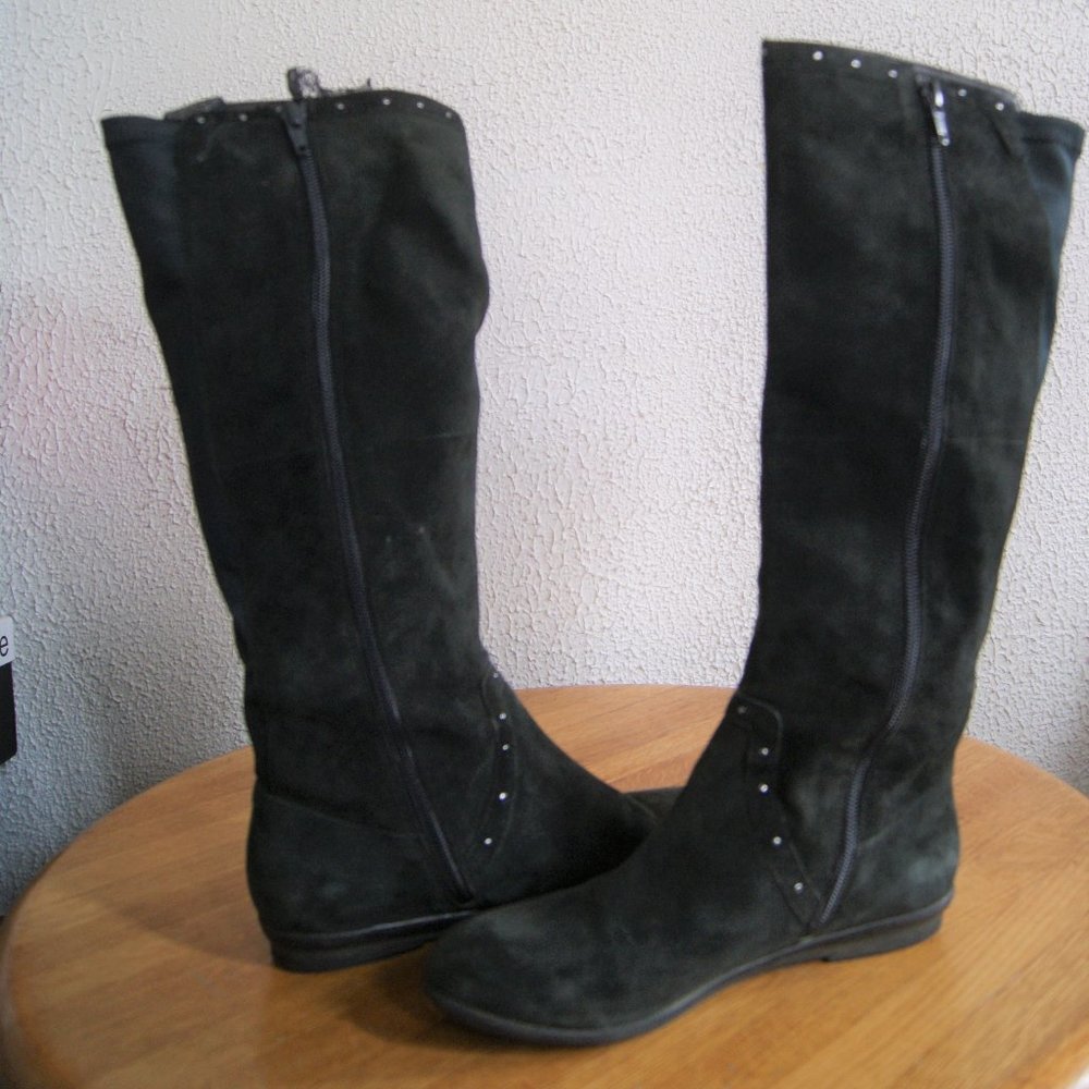 Suede Boots - Picture 2 of 9